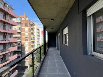 Venta - Departamento de dos dormitorios con cochera y amenities a estrenar en Barrio Martin, Rosario