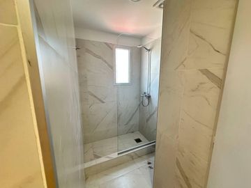Venta - Departamento de dos dormitorios con cochera y amenities a estrenar en Barrio Martin, Rosario