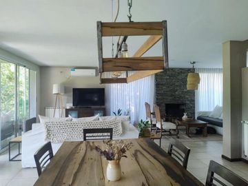 Casa en  Santa Maria de los Olivos