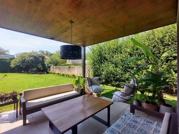 Casa en  Santa Maria de los Olivos