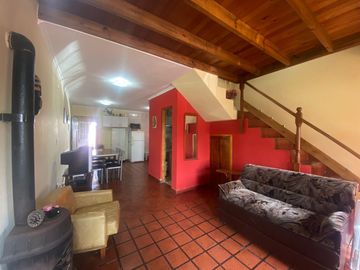 PH en venta en Mar de ajo con patio amplio y parrilla  cerca de zona comercial todo el año