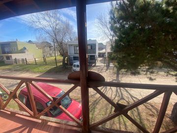 PH en venta en Mar de ajo con patio amplio y parrilla  cerca de zona comercial todo el año