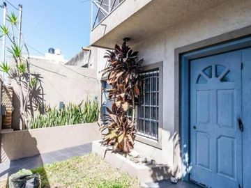 Duplex en Venta - 4 Dormitorios 2 Baños Cochera - 297 mts2 - Hurlingham, Buenos Aires