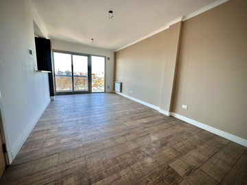 Venta semipiso 2 ambientes con cochera a estrenar Plaza Mitre.