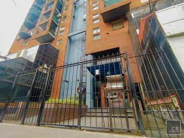 Departamento de 2 ambientes de 53,73 m2. Piso alto, Balcón. Cochera fija. Apto profesional. Flores