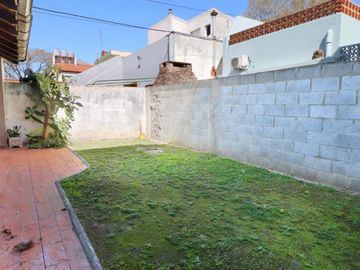 Munro - Excelente PH  3 amb con Jardín y Terraza propios a mts de Av.!