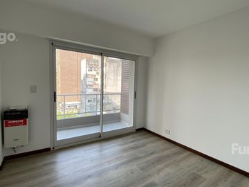 VENTA Departamento 2 dormitorios con terraza. Vista al parque