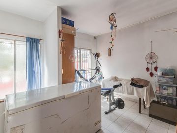 Dos PH sobre lote propio- se acepta canje y posibilidad de subdividir- Florida Oeste