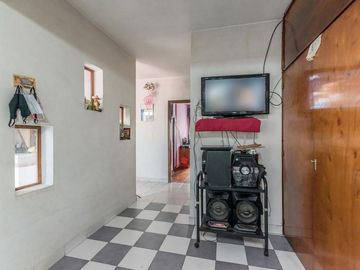 Dos PH sobre lote propio- se acepta canje y posibilidad de subdividir- Florida Oeste