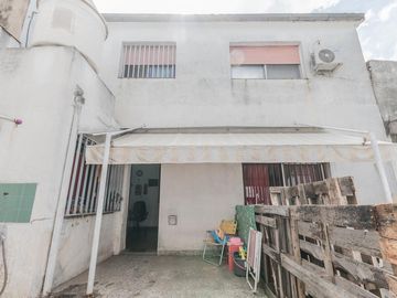 Dos PH sobre lote propio- se acepta canje y posibilidad de subdividir- Florida Oeste