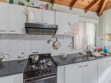 Dos PH sobre lote propio- se acepta canje y posibilidad de subdividir- Florida Oeste