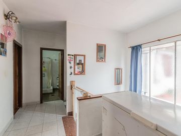 Dos PH sobre lote propio- se acepta canje y posibilidad de subdividir- Florida Oeste