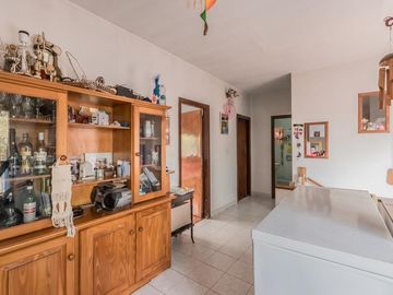 Dos PH sobre lote propio- se acepta canje y posibilidad de subdividir- Florida Oeste