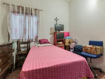 Dos PH sobre lote propio- se acepta canje y posibilidad de subdividir- Florida Oeste