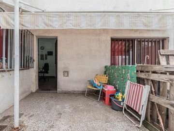 Dos PH sobre lote propio- se acepta canje y posibilidad de subdividir- Florida Oeste