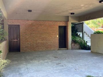 Casa en venta - 4 Dormitorios 3 Baños - Cochera - 1.022Mts2 - Cariló