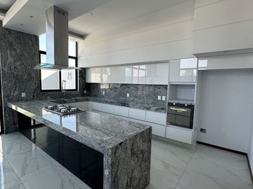 Hermosa y moderna casa en Parques Vallarta