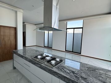 Hermosa y moderna casa en Parques Vallarta