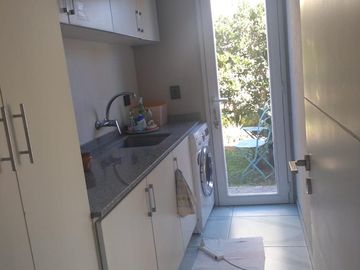 Excelente casa  en venta a la laguna en Canton Islas, Escobar