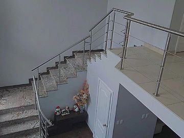 VENTA  CASA ESQUINERA  SAMBORONDON  PISCINA /JACUZZI URB ESTANCIAS DEL RIO (OF)