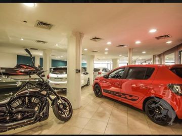 Venta Local Comercial 220 m2 - 2 Cocheras - Apto Gastronómico - Puerto Madero