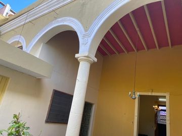 VENTA DE CASA EN EL CENTRO.