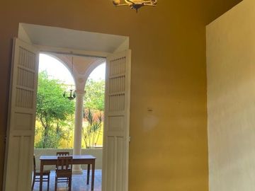 VENTA DE CASA EN EL CENTRO.