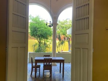 VENTA DE CASA EN EL CENTRO.