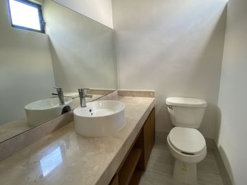 CASA EN VENTA MERIDA 1 PISO 1 RECAMARAS EN PRIVADA CAMPOCIELO YUCATAN
