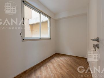 Venta Departamento en Echesortu Rosario. 2 dormitorios con balcón y terraza