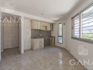 Venta Departamento en Echesortu Rosario. 2 dormitorios con balcón y terraza