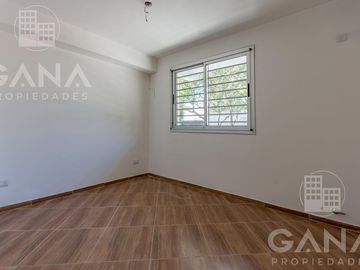 Venta Departamento en Echesortu Rosario. 2 dormitorios con balcón y terraza