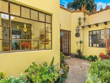 Casa en Venta cerca de Centro en San Miguel – Diseño colonial y Amueblada