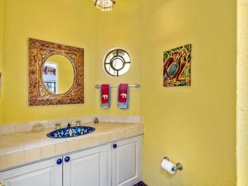 Casa en Venta cerca de Centro en San Miguel – Diseño colonial y Amueblada