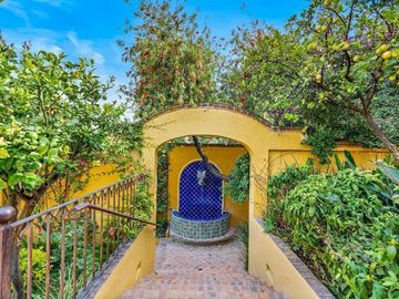 Casa en Venta cerca de Centro en San Miguel – Diseño colonial y Amueblada