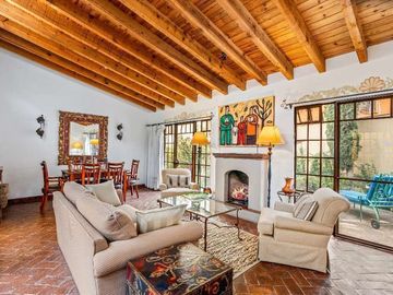 Casa en Venta cerca de Centro en San Miguel – Diseño colonial y Amueblada
