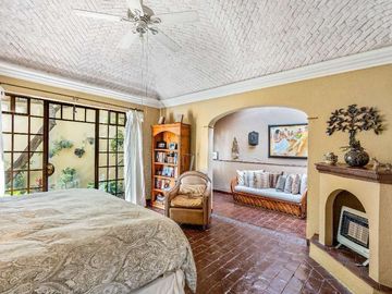 Casa en Venta cerca de Centro en San Miguel – Diseño colonial y Amueblada