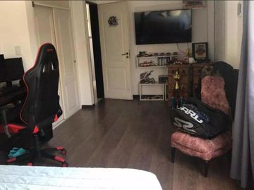 Casa en Venta - 4 Dormitorios 4 Baños - 800 mts2 - Ezeiza, Buenos Aires