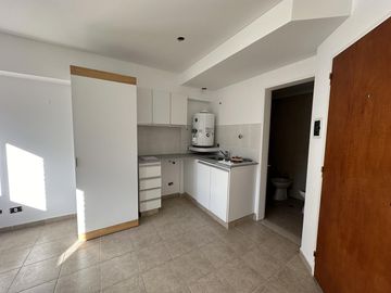 Venta monoambiente con balcón . Zona Centro, Rosario