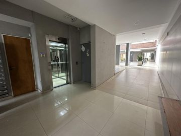 Venta monoambiente con balcón . Zona Centro, Rosario