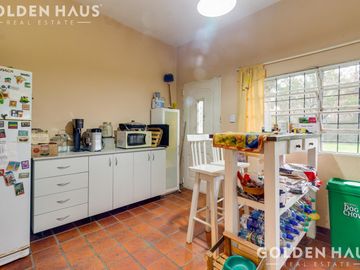 Casa en  Barrio Santa Amelia - Doble lote