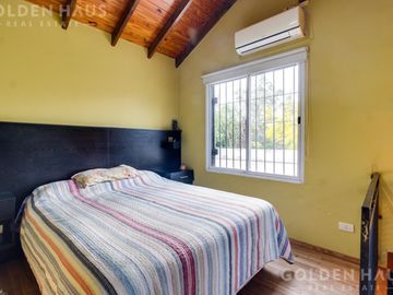Casa en  Barrio Santa Amelia - Doble lote