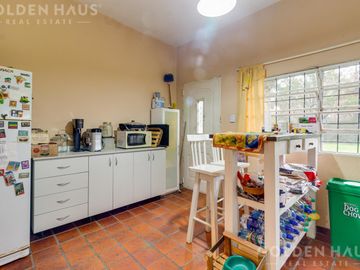 Casa en  Barrio Santa Amelia - Doble lote