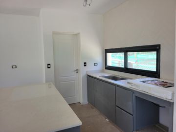 Puertos - Araucarias | Venta | Muy linda casa de 3 dormitorios con escritorio/dependencia