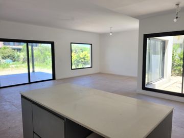 Puertos - Araucarias | Venta | Muy linda casa de 3 dormitorios con escritorio/dependencia