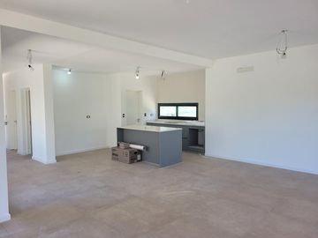 Puertos - Araucarias | Venta | Muy linda casa de 3 dormitorios con escritorio/dependencia