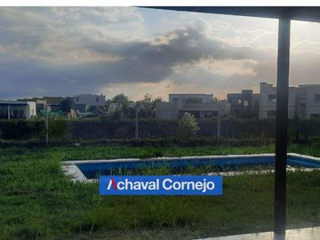VENTA | Casa a estrenar de 3 dormitorios , escritorio y pileta  | Barrio Riberas