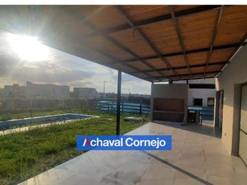 VENTA | Casa a estrenar de 3 dormitorios , escritorio y pileta  | Barrio Riberas