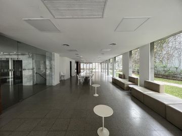 Venta departamento con terraza, parrilla y jacuzzi propio. 1 suites. 2 Cocheras. Amenities. Palermo