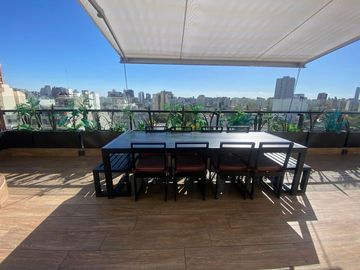 Venta departamento con terraza, parrilla y jacuzzi propio. 1 suites. 2 Cocheras. Amenities. Palermo